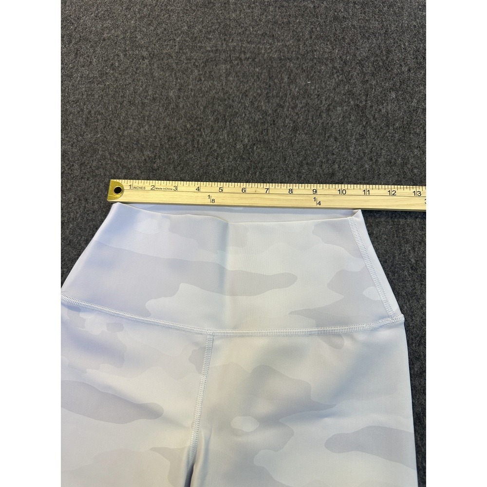 Alo Yoga High-Waist Vapor Biker Shorts White Gray Camo Print Medium Gym Athletic - Picture 11 of 15